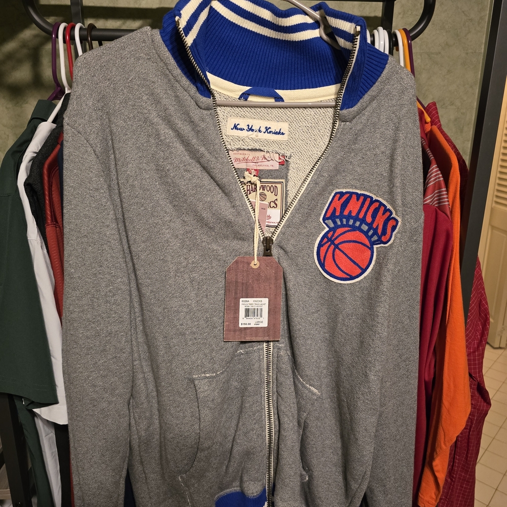 Mitchell and Ness Hardwood C Gray NewYork Knicks Zip-Up Jacket with Blue Accents